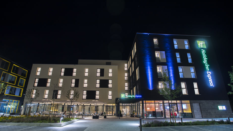 Holiday Inn Express Karlsruhe-City Park Exterior