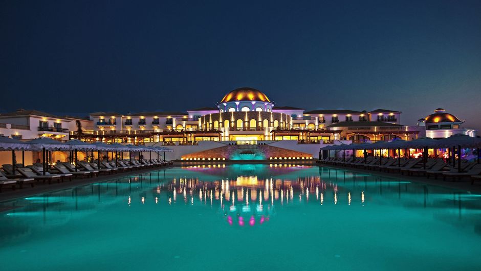 Laguna Resort & Spa Exterior