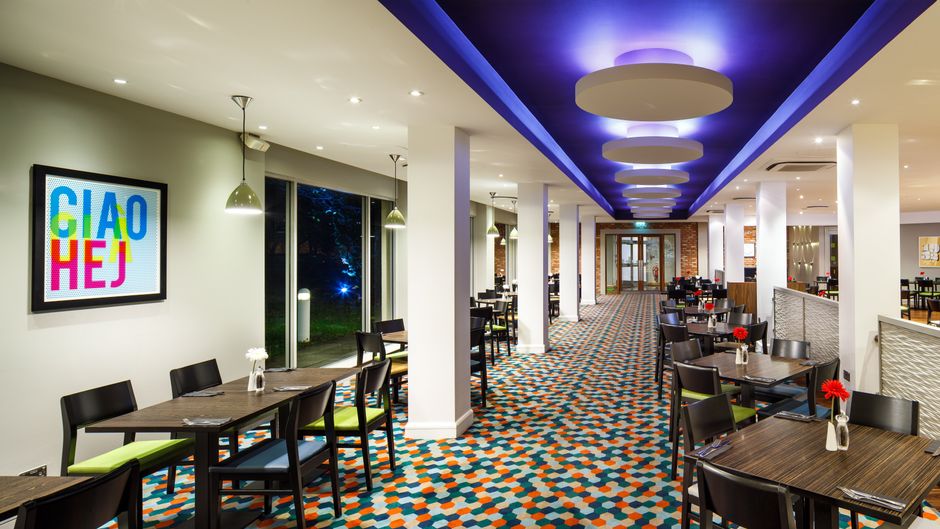 Holiday Inn London Heathrow Restaurant