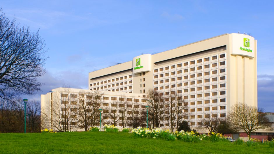 Holiday Inn London Heathrow Exterior