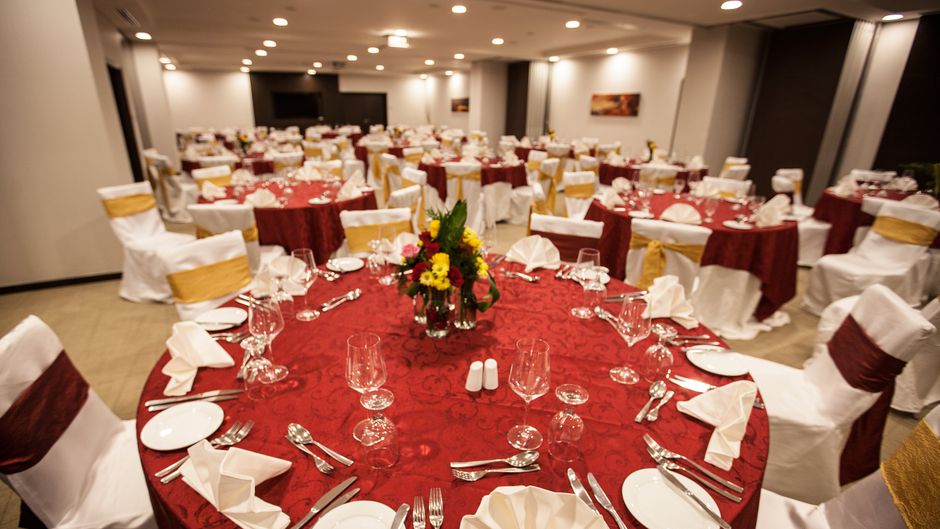 Holiday Inn Muscat Al Seeb Ballroom