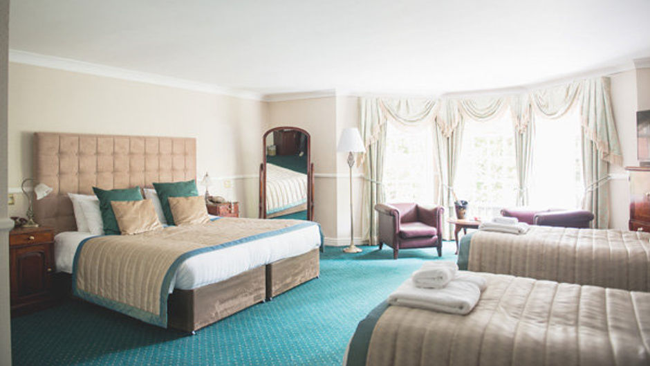 Mere Court Hotel & Conference Centre Room