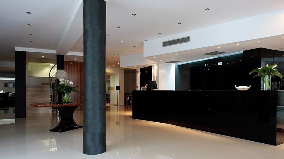As Americas Hotel Lobby
