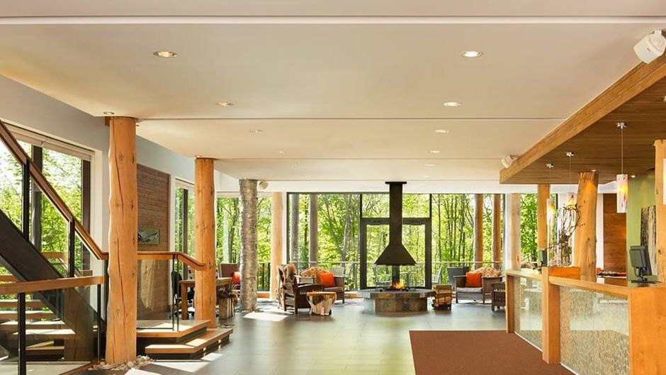 Hotel Musee-Premieres Nations Lobby