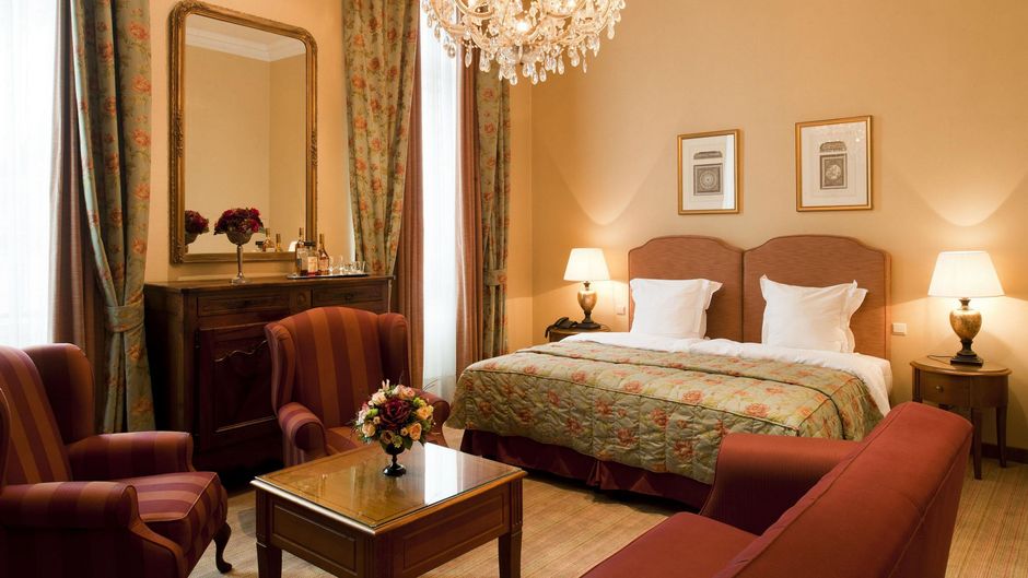 Dukes Arches Hotel Room