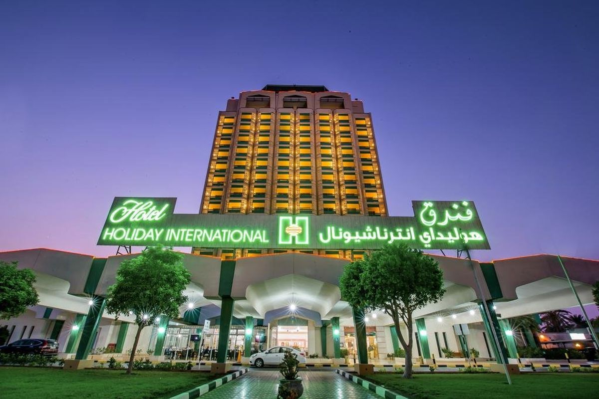 Hotel holiday international sharjah 4