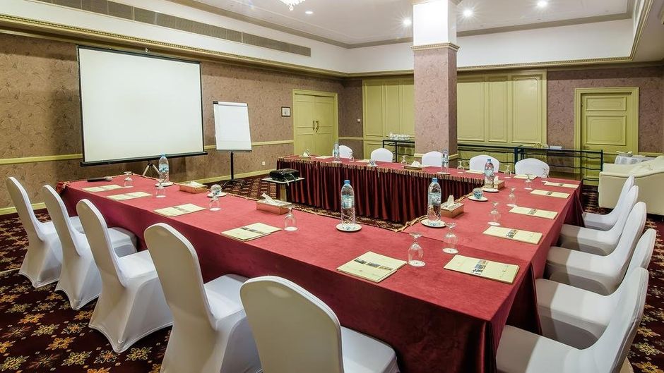 Hotel Holiday International Meeting