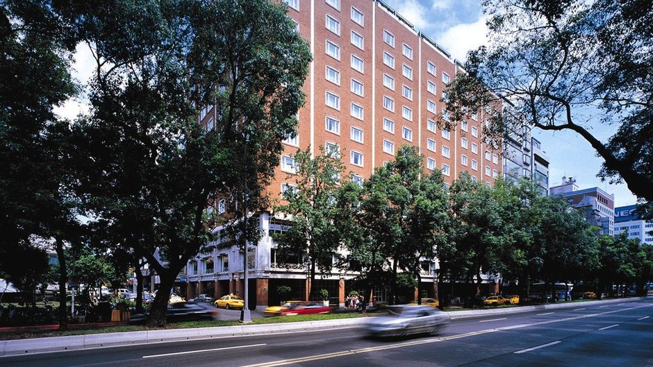 Hotel Royal Nikko Taipei Exterior