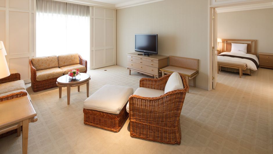 Okura Akademia Park Hotel Suite