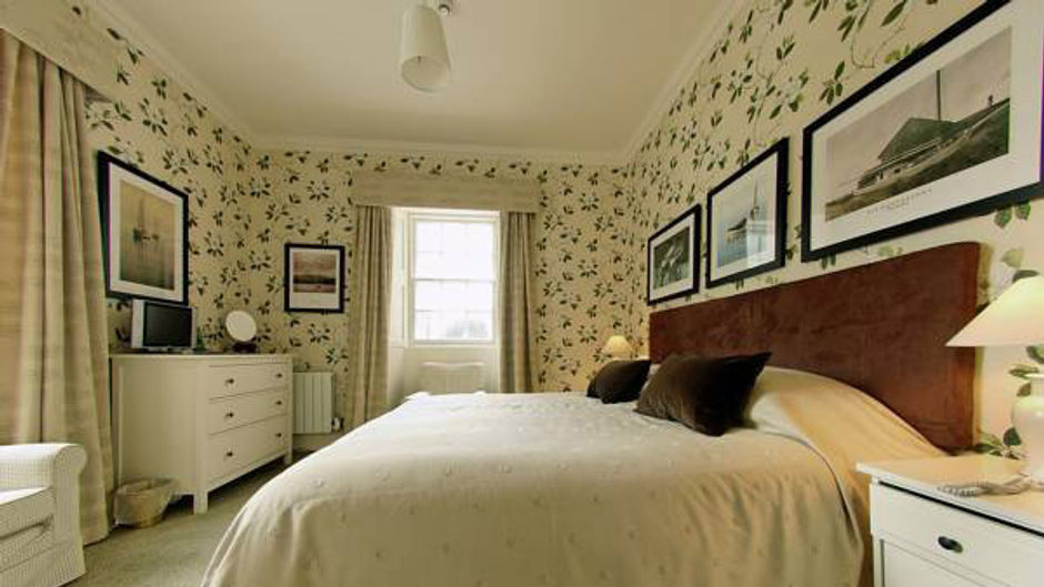 The Lake of Menteith Hotel Room