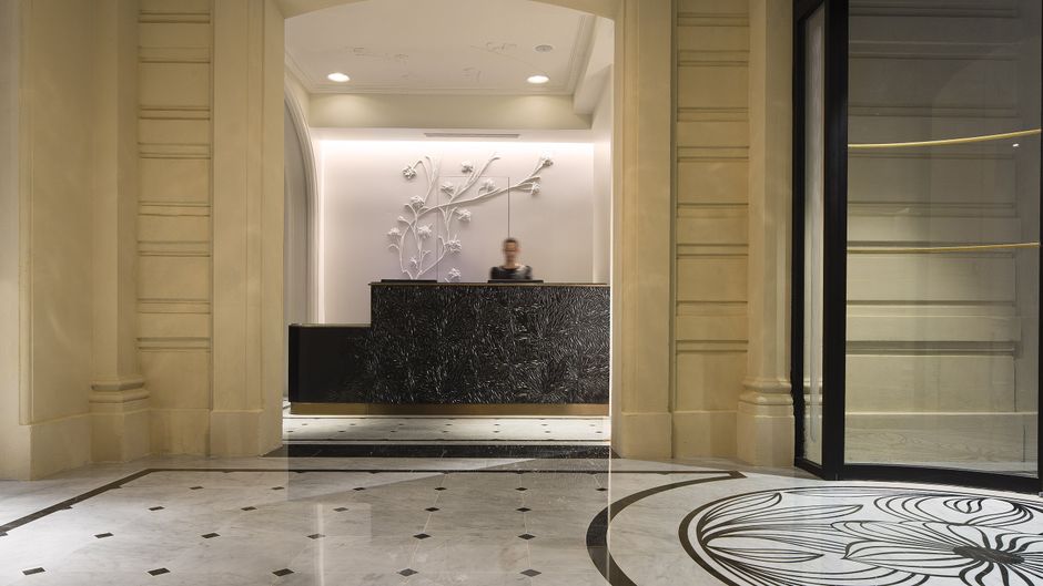 Le Narcisse Blanc & Spa Lobby