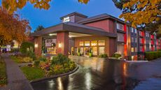 Silver Cloud Inn University