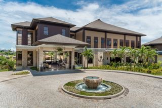 Anya Resort & Residences
