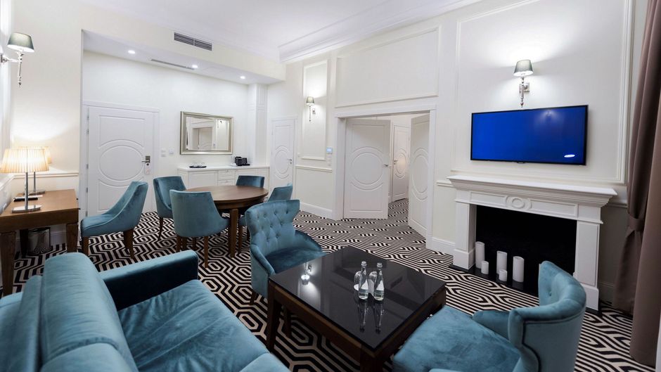 Royal Hotel and Spa Room