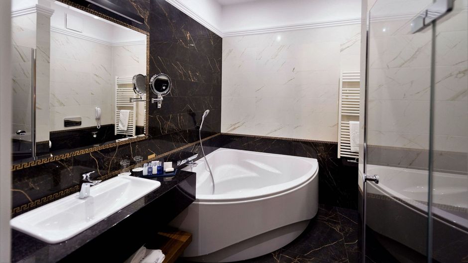 Royal Hotel and Spa Room