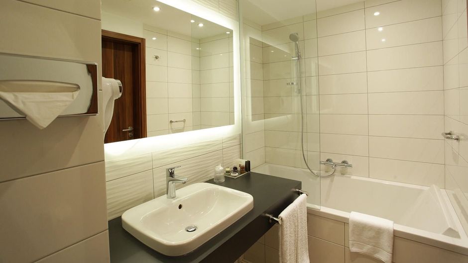 Warsaw Plaza Hotel Room