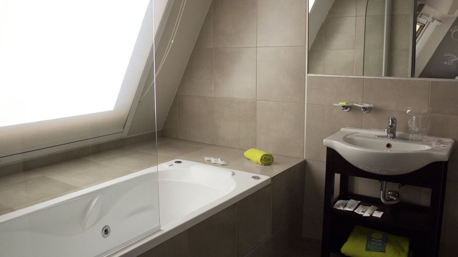 Hotel NEU 354 Room