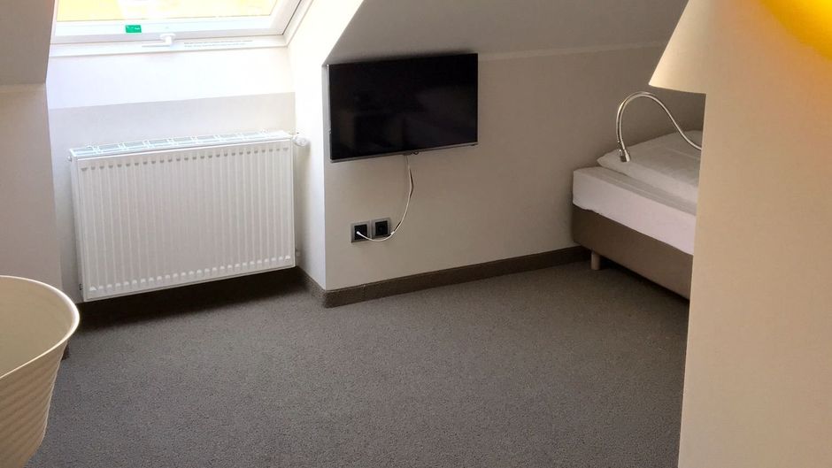 Hotel Schweizer Hof Room