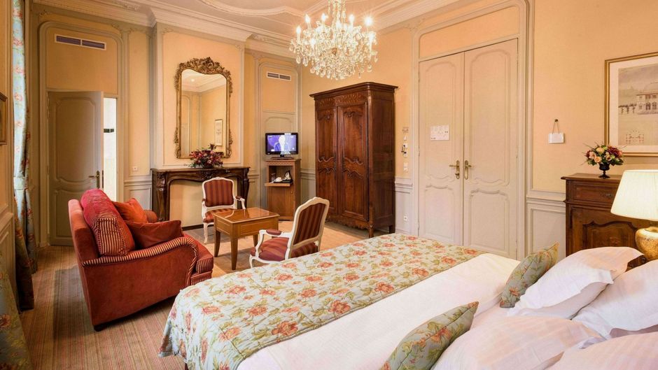Dukes Arches Hotel Room