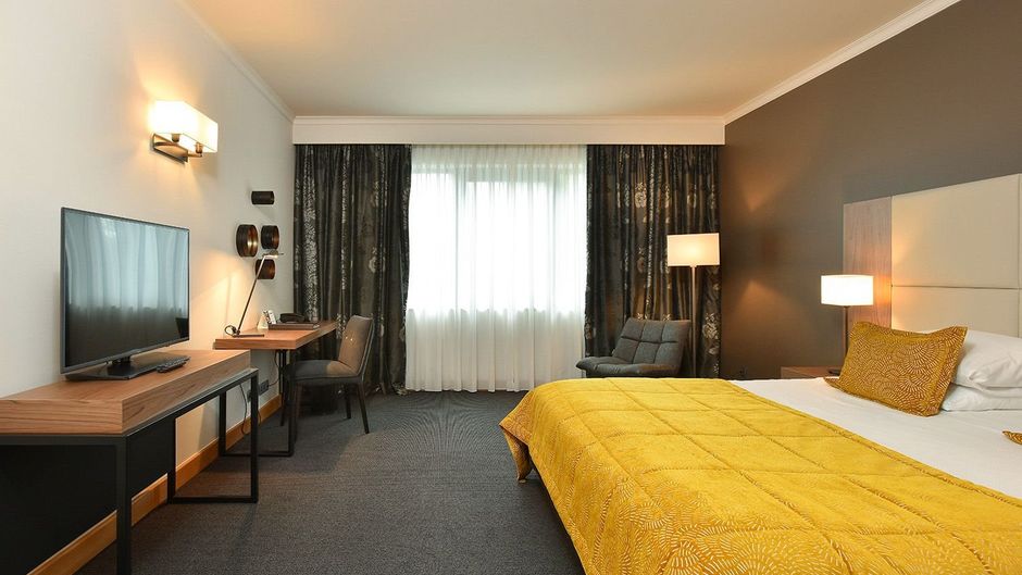 Martin's Chateau du Lac Room