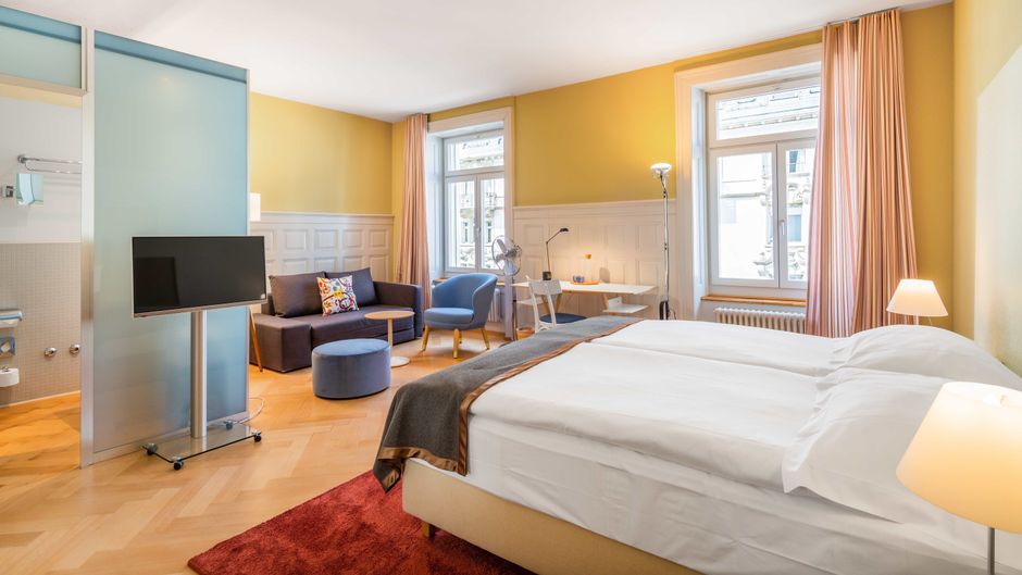 Klarer Hotel Room