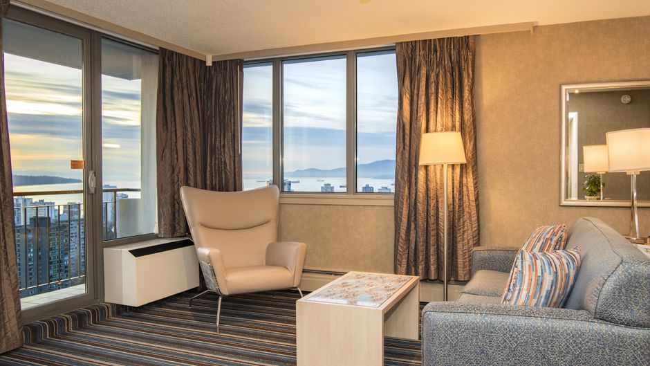 Blue Horizon Hotel Room