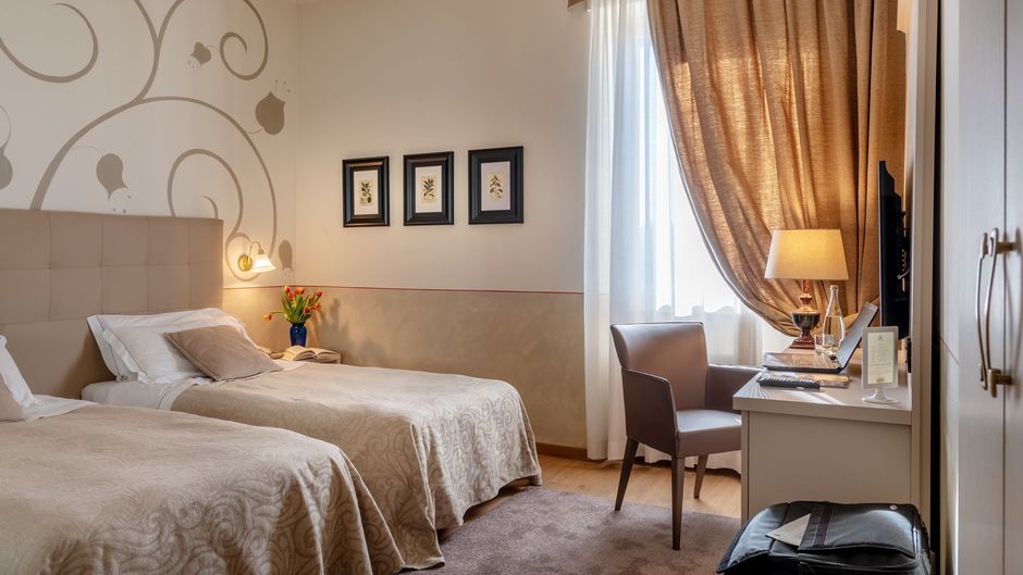 Ambasciatori Hotel Room