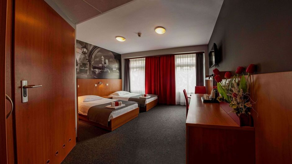 Alexander Hotel Room