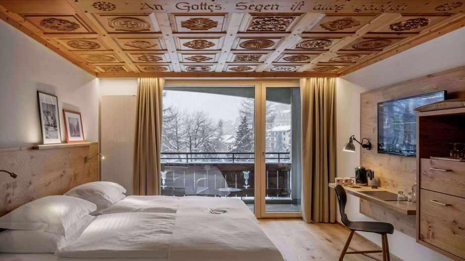 Swiss Alpine Hotel Allalin Room