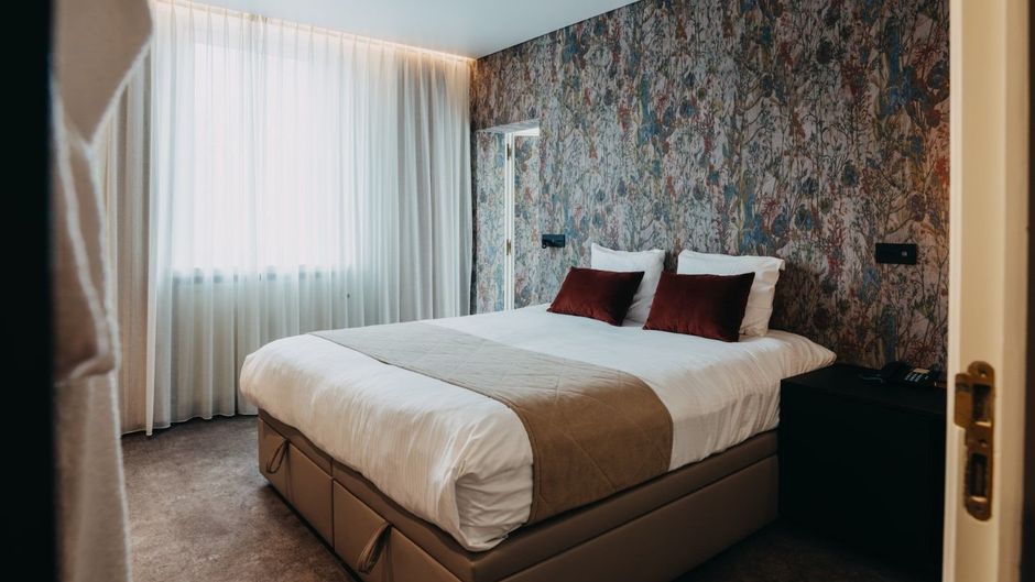 Astoria Hotel Room