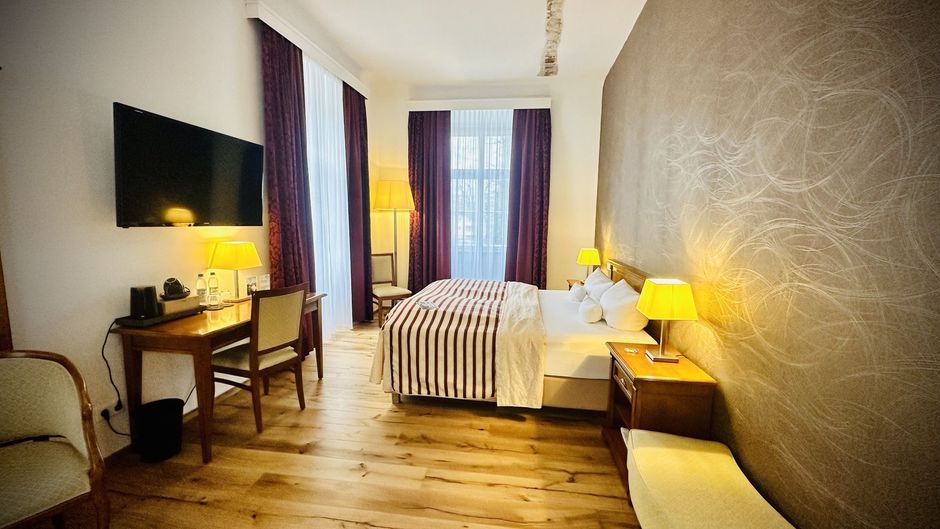 Hotel Schloss Burgellern Room