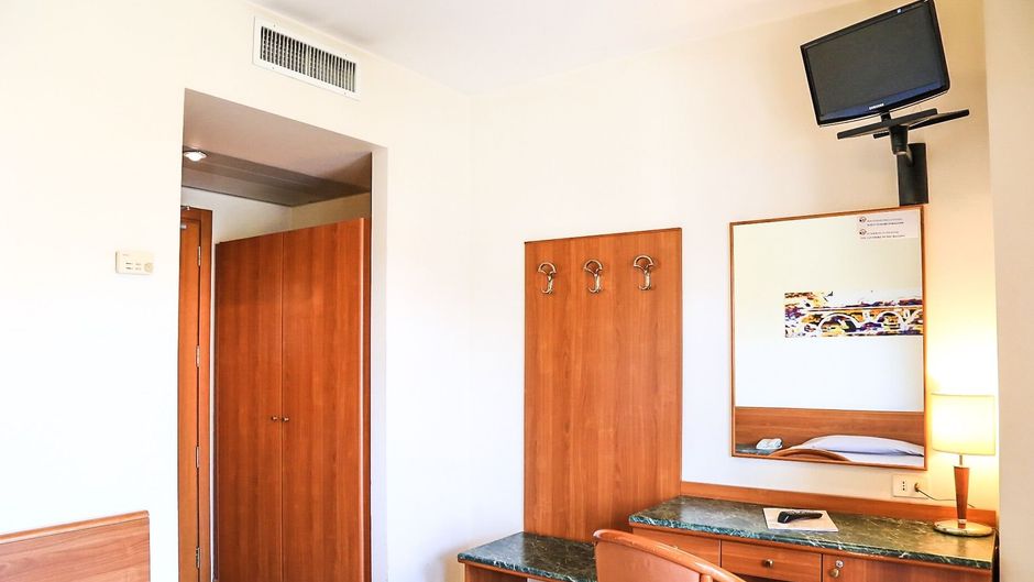 Hotel Sisto V Room