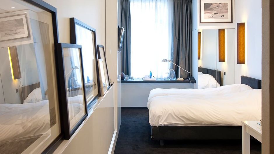 Les Nuits Hotel Room