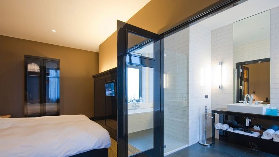 Les Nuits Hotel Room