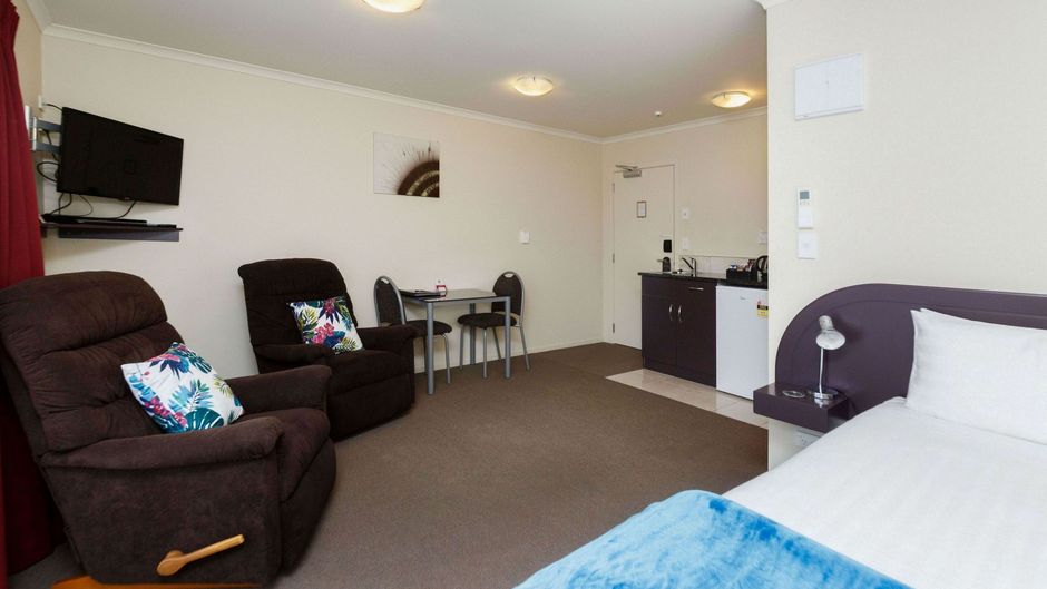 B-K's Premier Motel Palmerston North Room