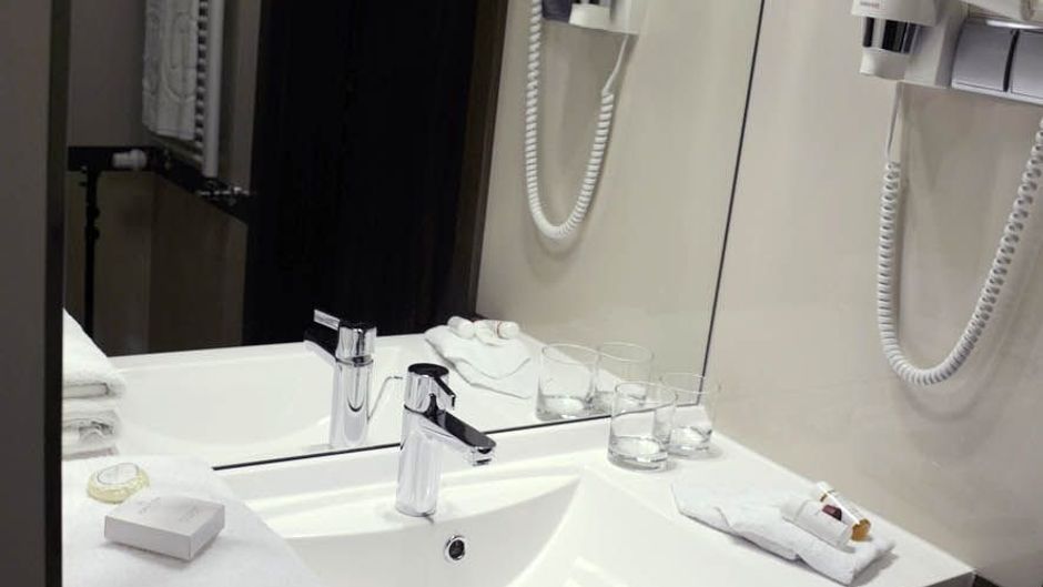 Haston City Hotel Room