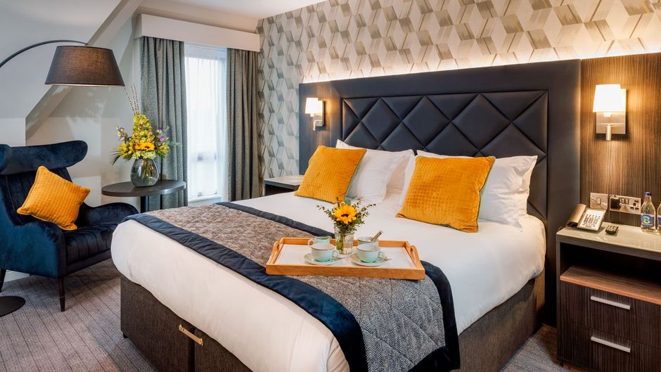 Camden Court Hotel Room