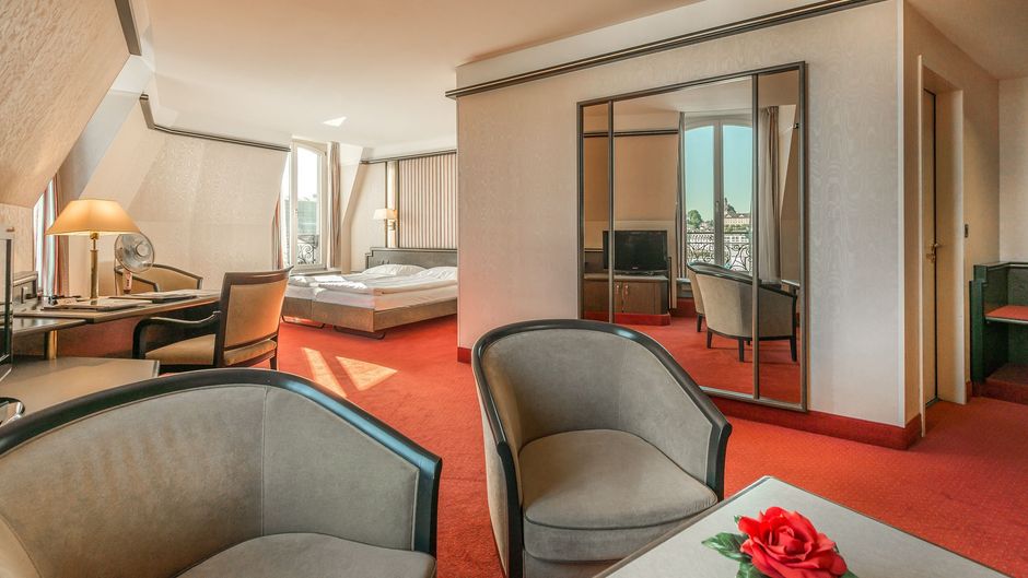 Hotel Monopol Lucerne Room