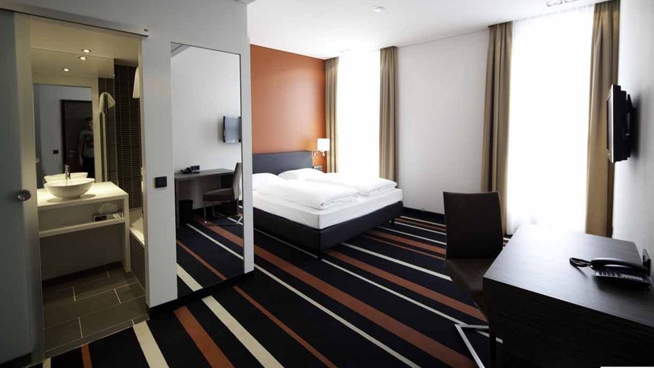 Enso Hotel Room