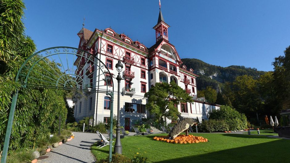 Vitznauerhof Hotel Exterior