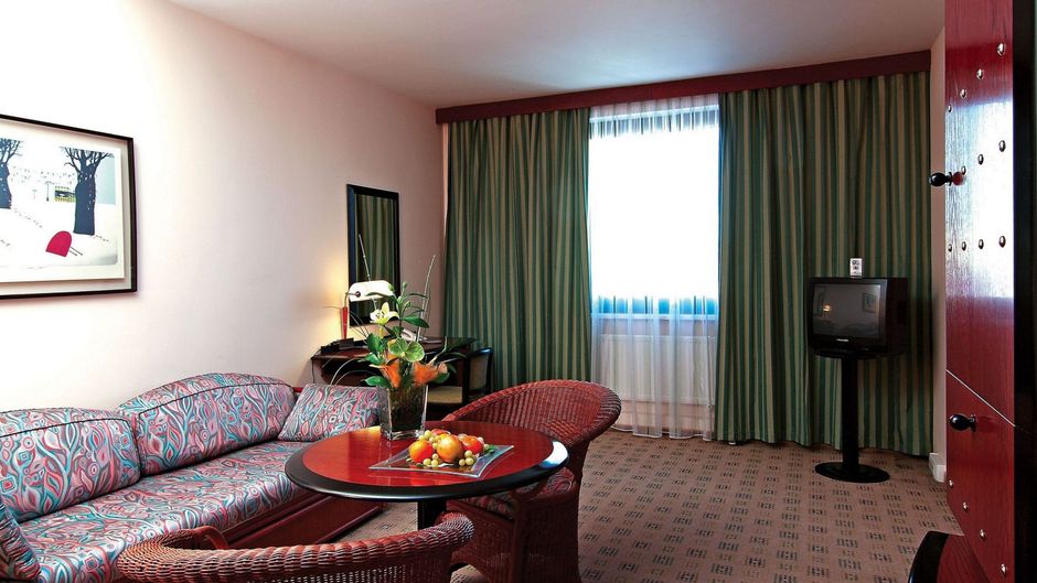 Hotel Expo Room