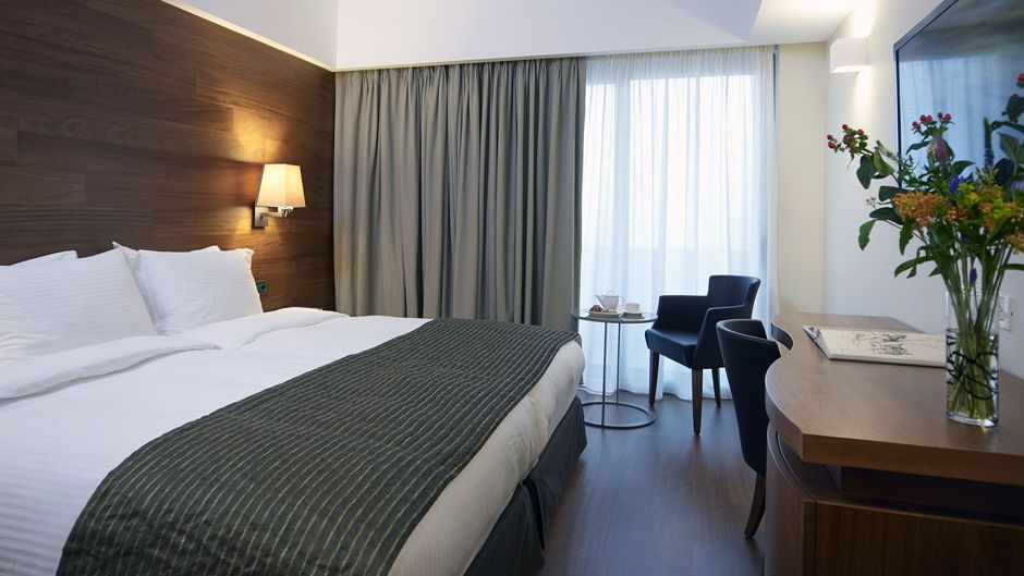 Samaria Hotel Room