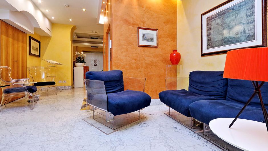 Camelia Hotel Lobby