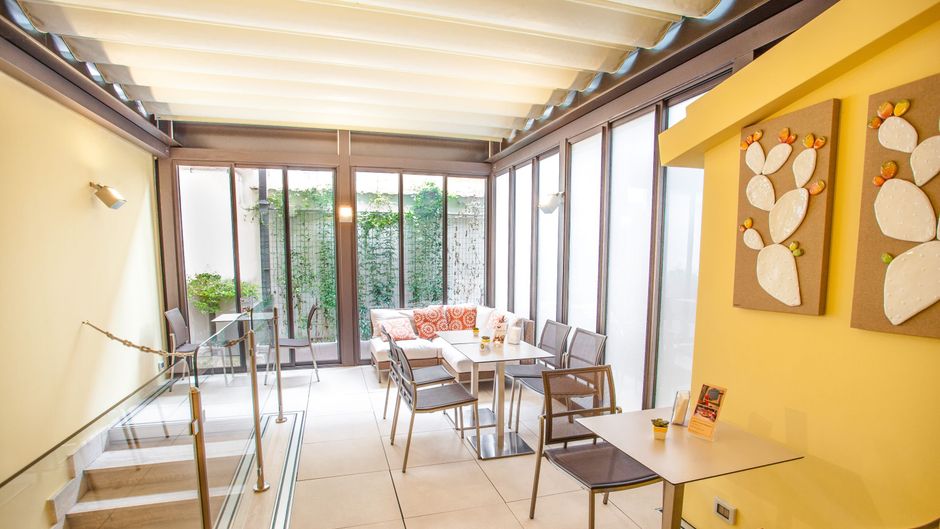 Camelia Hotel Restaurant
