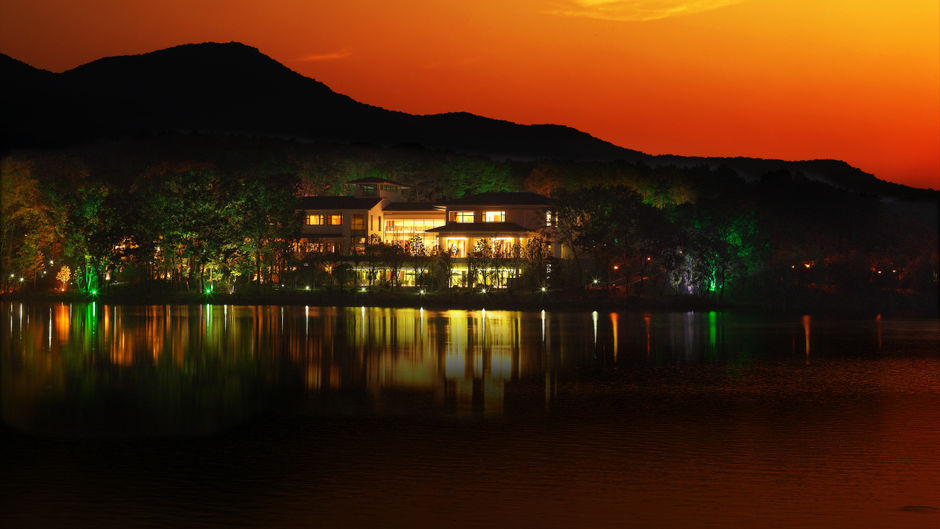 Purple Palace Hotel Exterior