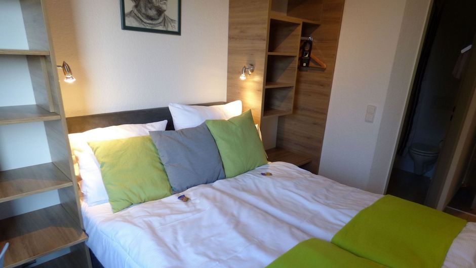 Art Inn Hotel Dinslaken Room