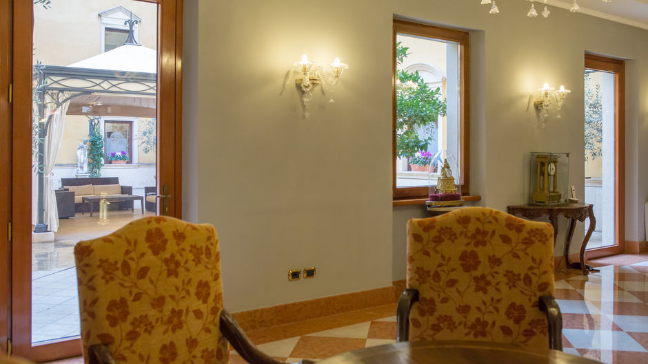 Due Torri Hotel Lobby