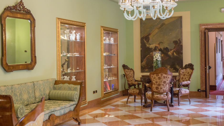 Due Torri Hotel Lobby