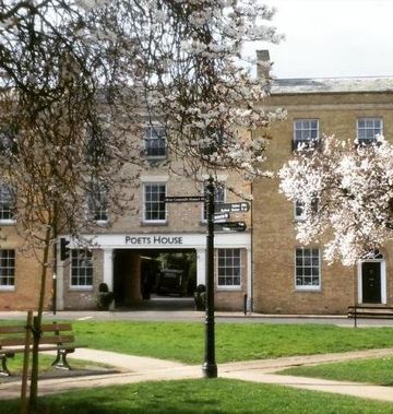 Poets House Hotel