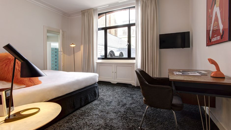 Vintage Hotel Brussels Room
